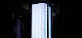 Оперативная память 32 Gb 4000 MHz Team Group T-FORCE Xtreem ARGB White (TF13D432G4000HC18LDC01)