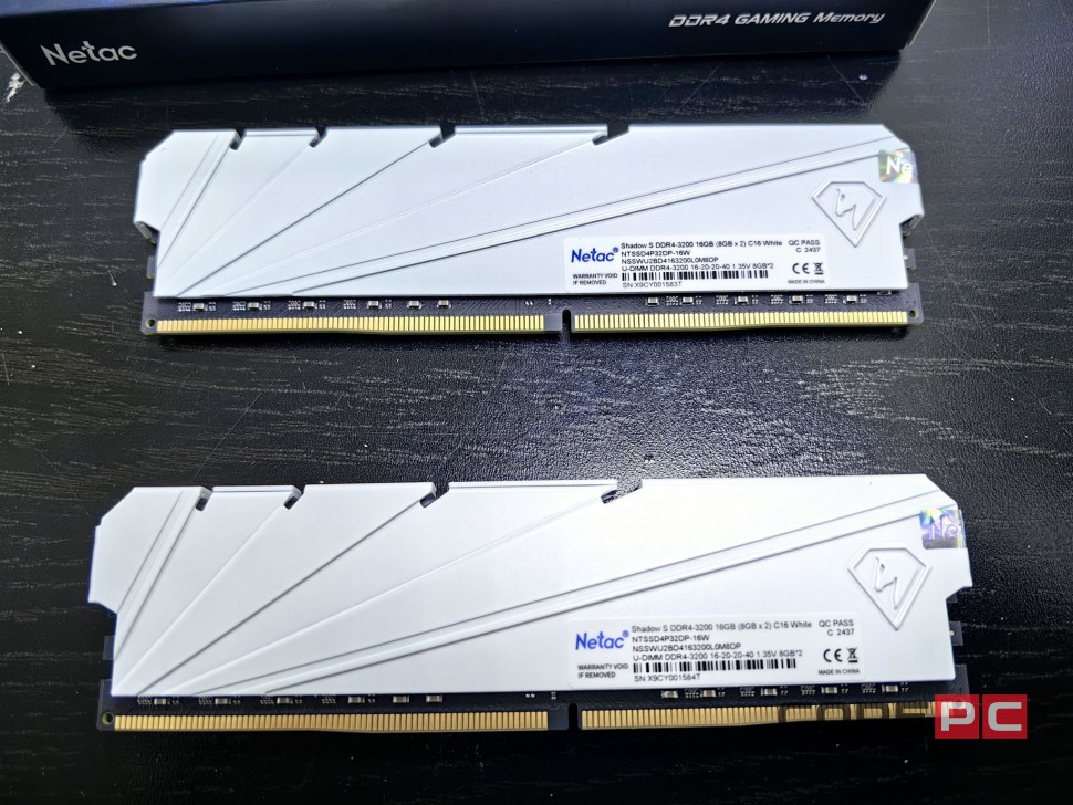 Оперативная память 16 Gb 3200 MHz NETAC SHADOW S White (NTSSD4P32DP-16W)