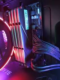 Оперативная память 8 Gb 3000 MHz HIKVISION Silver (HKED4081CBA2D1ZA2/8G)