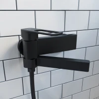 Смеситель для ванны Iddis SLIBL00i02WA, рычажное управление, цвет черный матовый